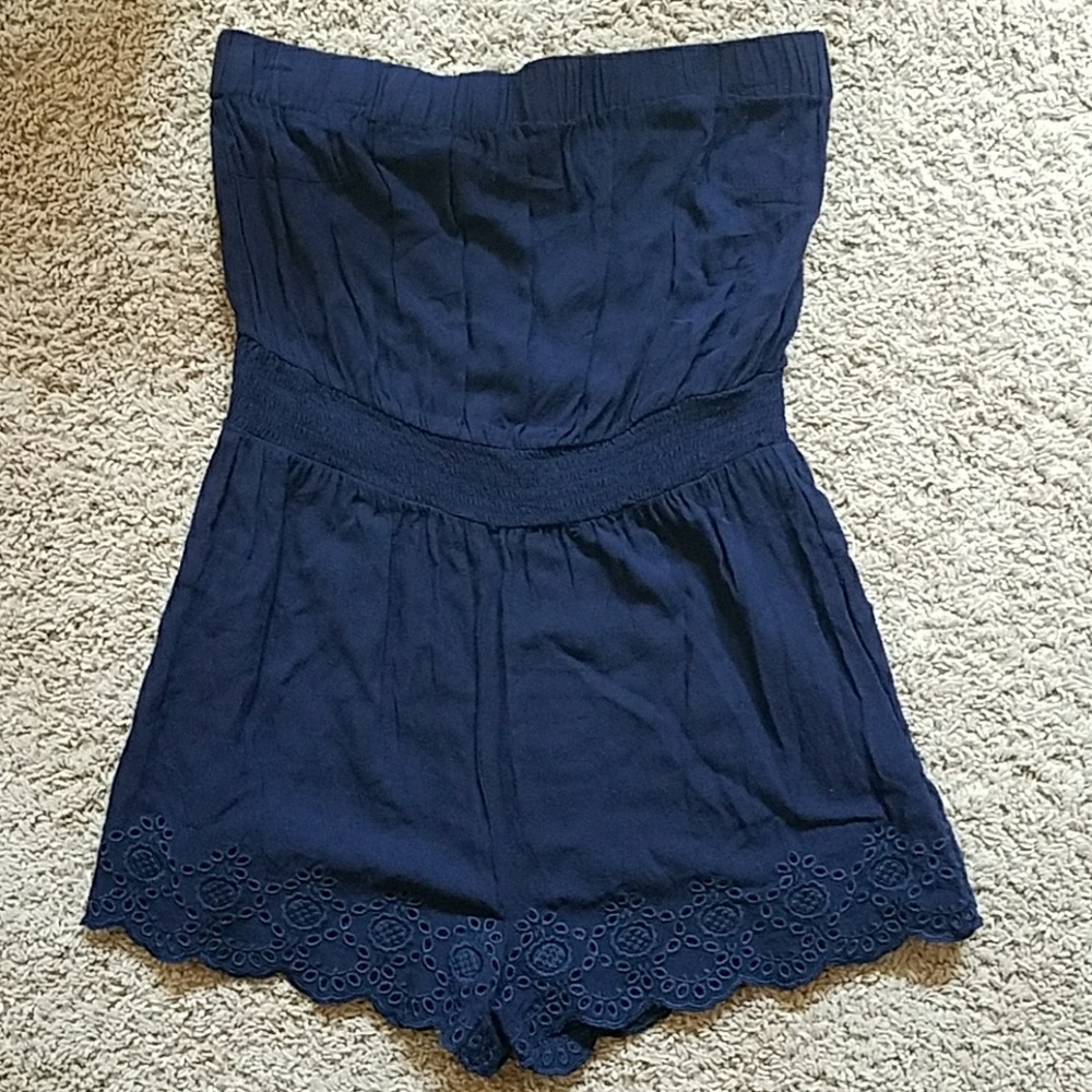Sleeveless Navy romper size medium